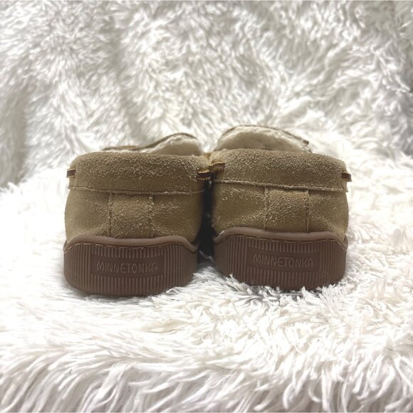 Minnetonka Mens Tan Suede Moccasin Slippers 8.5 Faux Fur Lining Rubber Sole - Picture 6 of 6